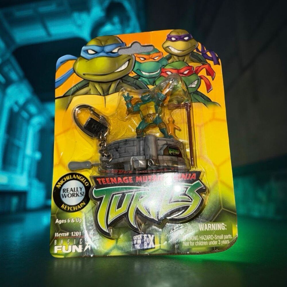 VINTAGE 2003 Basic Fun Teenage Mutant Ninja Turtles Michelangelo Keychain A44
